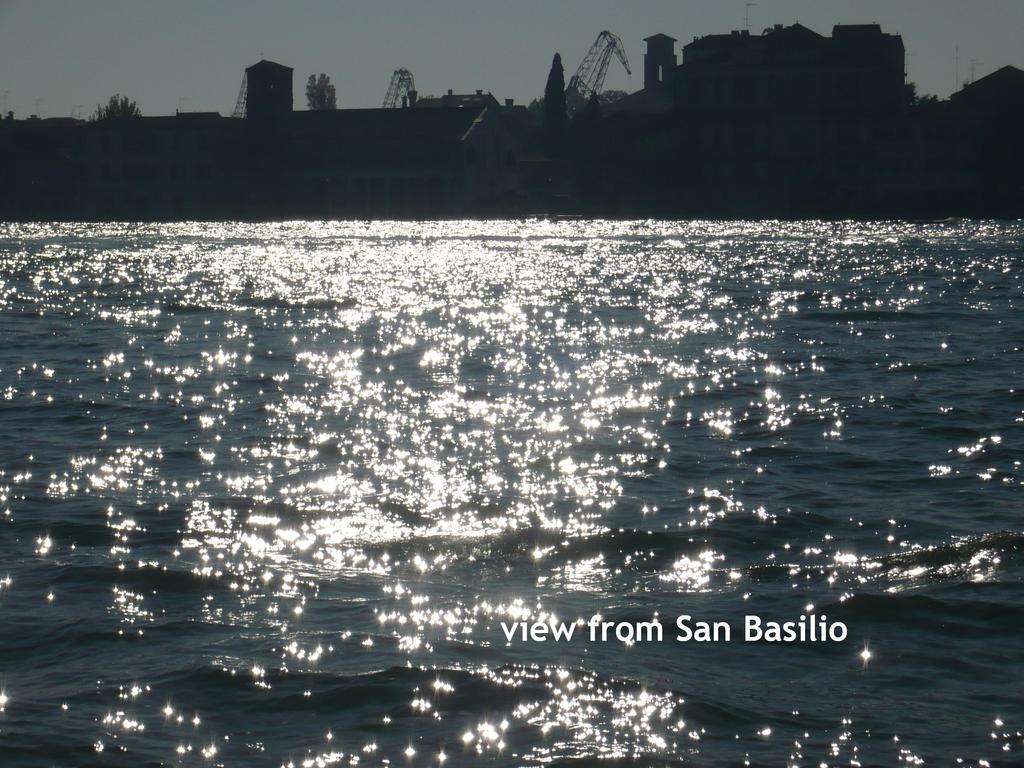 Cruise Harbor Next 4Pax, Mob Aircond, Wifi Apartment Venice Exterior photo